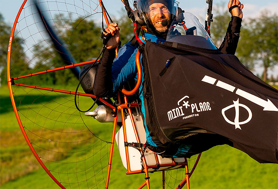 Andi Aebi Flies Paramotor World Record on the Miniplane LR